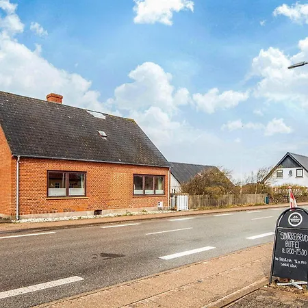 5 Person In Laeso-by Traum * Læsø
